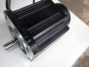 TAMAGAWA SEIKI - TBL-iII Series 1.2kW 200V - AC Servo + Brake TS4832N9030E230 - Picture 1 of 11