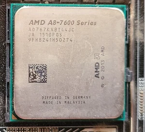 AMD A8-7600 Series Socket FM2+ 3.6GHz Quad Core CPU Processor AD767KXBI44JC - Afbeelding 1 van 2