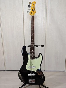 Fernandez RJB-380 Jazz Bass Alder Body Gloss Neck Used White Pickup - Picture 1 of 8