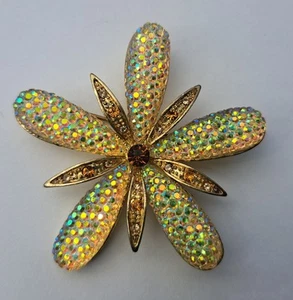 Beautiful Glittery Shimmery Sparkly Colorful Flower Brooch Pin - Picture 1 of 2