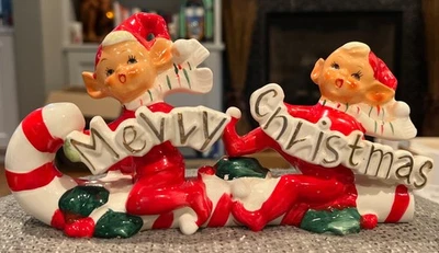 Figura Elfos Pixies sentados en bastón de caramelo sosteniendo Feliz Navidad Japón años 50/60 Foto 1 de 4