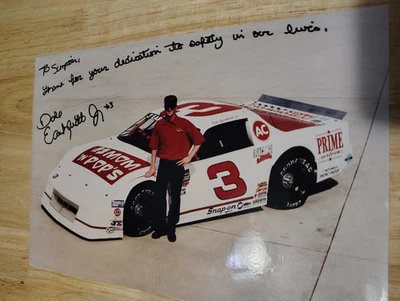 Imagen firmada por Dale Earnhardt Jr. #3 de Mom N Pops a Simpson Company. Foto 1 de 4