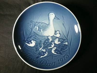 Piatto Royal copenhagen - Mother's Day Animali - 1973 - Immagine 1 di 2
