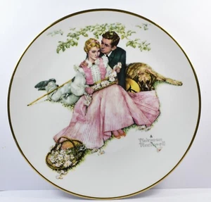 Gorham Norman Rockwell 4 Seasons Plate 1974 Ltd Summer ~ Flowers in Tender Bloom - Foto 1 di 3