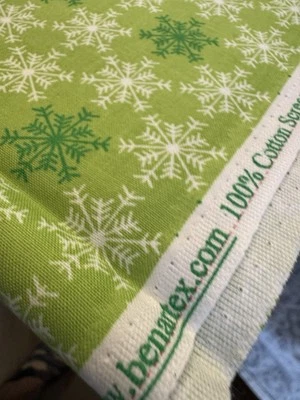 1 Yd Benartex Cotton Fabric Mitzi Powers 44"W GREEN WHITE Snowflakes on Green - Image 1 of 4