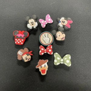 Croc Jibbitz Silicon ~ lot of 10 - Disney #1060 - Picture 1 of 1