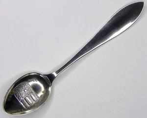 ⭐ VECCHIO MULINO A PIETRA, NEWPORT, RI ~ CUCCHIAIO ARGENTO STERLING ~ 4,2" ~ immagine in ciotola ~ EXC - Foto 1 di 5