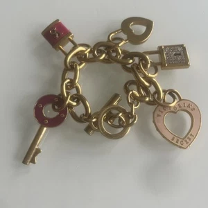 Bracciale Victoria's Secret Y2K Oro Grosso Cuore Charm Logo Smaltato Vintage - Foto 1 di 10