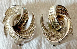 Vintage Attwood and Sawyer, pair of clear paste 'swirl' earrings, UK, 1980s - Picture 1 of 9
