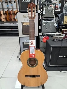 ALHAMBRA 1C MODELLO 1 C misura 4/4 CHITARRA CLASSICA SPAGNOLA legno massello - Foto 1 di 12