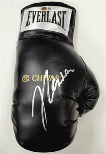 Julio Cesar Chavez signed Black Everlast Boxing Glove autograph (B)~ Beckett BAS - Picture 1 of 3
