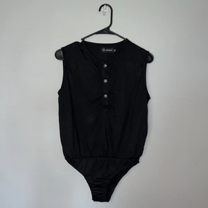 NEW Sleek Black Button-Front Western Flare Boutique Bodysuit Medium - Picture 1 of 5