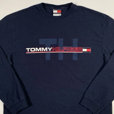 Camisa De Colección Tommy Hilfiger Para Hombres Manga Media Larga Deletreada Gráfica Y2K Foto 1 de 4