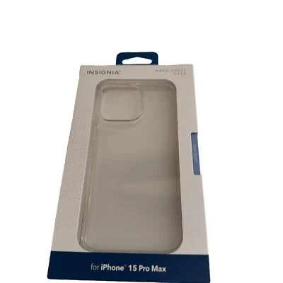 Funda rígida INSIGNIA para iPhone 15 Pro Max Foto 1 de 3