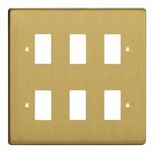 Varilight XDBPG6 PowerGrid Brushed Brass 6 Gang Grid Plate (Double Twin Plate) - Imagen 1 de 1