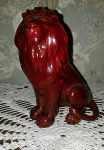 Figura León Zsolnay Eosin De Colección, Rojo Profundo Iridiscente, Hungría - Imagen 1 de 6