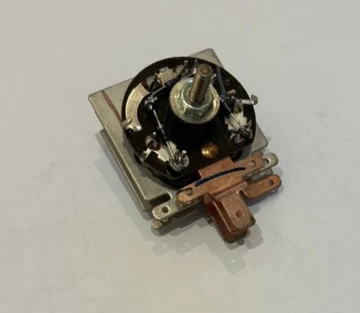 Genuine LUCAS  RECTIFIER UBB111 84459A 83295 84124 RTC4609 AEU4152 - Image 1 of 2