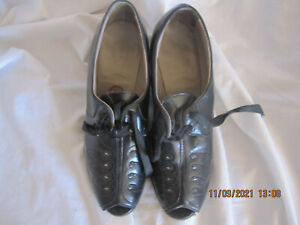Women's Vintage shoes Enna Jettick size 5 Black open toe lace up from 1930's