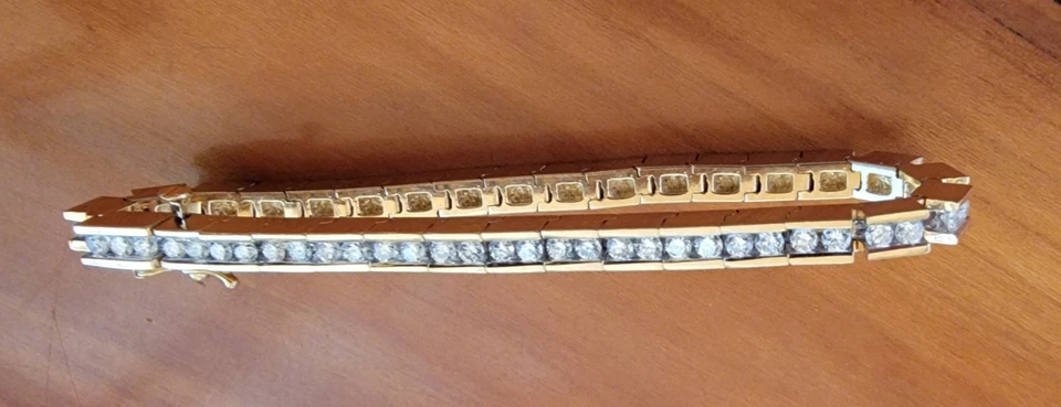 Pulsera Línea Tenis-65 Diamantes Redondos Naturales-Oro Amarillo 14K-VS2-SI1-2.58 Cara Foto 1 de 1