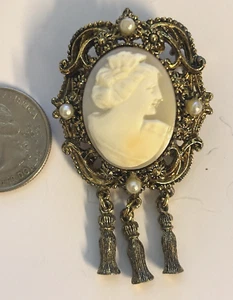 FLORENZA Kamee mit 4 Kunstperlen goldfarben Krone Anstecknadel Brosche Anhänger + 3 BLENKER - Bild 1 von 6