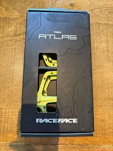 RaceFace Atlas Pedals - Platform Aluminum 9/16" Green - Picture 1 of 2