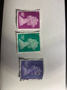 3 used British Queen stamps, good value, dollar price, discount shipping! - Foto 1 di 1
