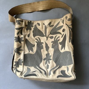 Tres Vero weiches Leder hellbraun Handtasche Schultertasche bestickt Blumen Ziegen Print - Bild 1 von 9