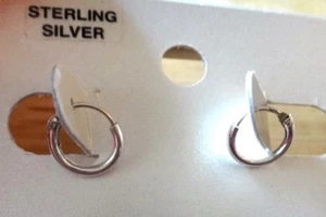 Orecchini a cerchio in argento sterling diametro 8 mm molto piccoli - Foto 1 di 5