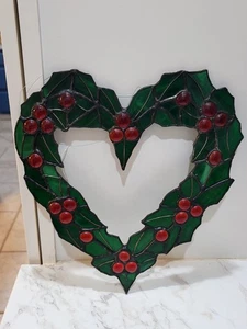 Vintage Stained Glass Christmas Holly Berry Wreath Hanging Suncatcher Heart  - Picture 1 of 7