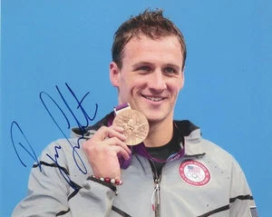 FOTO 8x10 autografo firmato Ryan Lochte - medaglia d'oro olimpica nuotatore, rara! - Foto 1 di 2