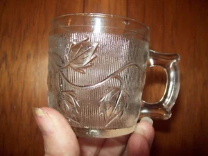 Antique HTF EAPG Child's Mug leaf Homespun - Picture 1 of 2