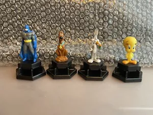 Trivial Pursuit Warner Bros Replacement Parts Lot Scooby-Doo Batman Tweety Bugs - Picture 1 of 7