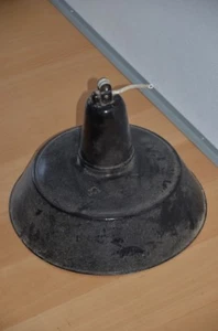 Deckenleuchte, Bauhaus Stil, ein Original, schwarz, innen weiß emailliert, antik - Bild 1 von 10