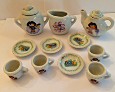 DORA THE EXPLORER 11 PC DOLL SIZE TEA SET VIACOM NICKELODEON NICK JR  2006