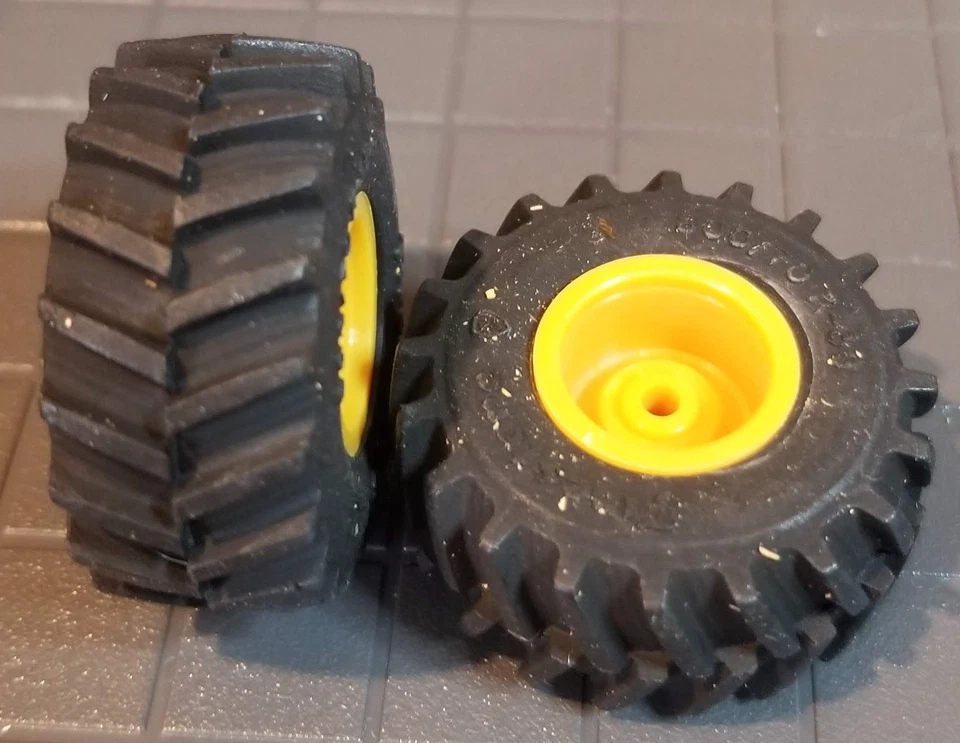 1/64 Standi Toys Pair of 800/70-R38 Firestone Single Tires with Versatile Yellow - Image 1 of 1