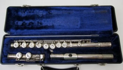 Flauta Artley banhada a prata 18-0 com estojo, muito bom estado, EUA. - Imagem 1 de 4