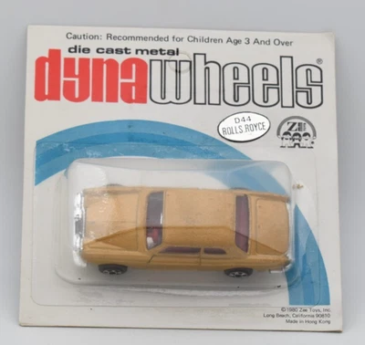 ZEE Toys dynawheels D44 Rolls Royce gold. Made in Hong Kong. 1/64 - Image 1 of 4