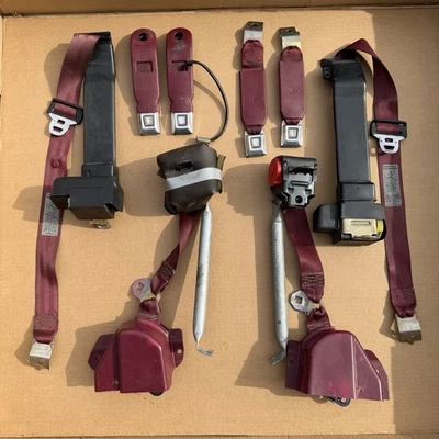Juego de cinturones de seguridad 90-93 Mustang convertible rojo rubí Foxbody 5.0 GT LX Ford OEM 5oA Foto 1 de 4