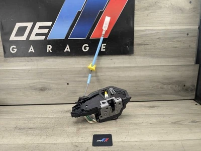 Actuador de cierre de cerradura de puerta de pasajero delantero derecho OEM BMW G20 G26 G42 G80 G87 M2 M3 Foto 1 de 4
