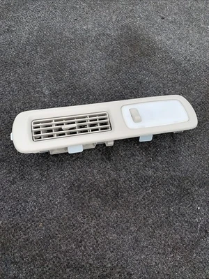 LÁMPARA TRASERA DERECHA REJILLA VENTILACIÓN AIRE NISSAN QUEST 2011 - 2017 PN 27942 1JA0A Foto 1 de 4