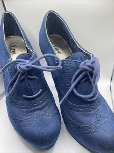 Womens Fioni bark blue 7.5 Sueded Oxford Style Heel Boots Size EUC - Picture 1 of 8