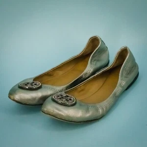 Tory Burch Size 8.5 Claire Cap Toe Silver Metallic Logo Slip On Leather Flats - Picture 1 of 8