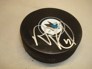 Rob Blake Signed San Jose Sharks Hockey Puck Autographed 1A - Picture 1 of 2