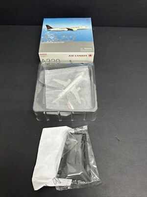 DRAGON WINGS 55698 Air Canada A320 W/Reg, 1/400 Scale B.115 - Image 1 of 4