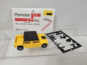 Promotex 450300 HO 1:87 Hummer H1, Yellow with Black roof - Picture 1 of 4
