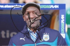 HUDDERSFIELD: CHRIS POWELL SIGNED 6x4 ACTION PHOTO+COA - Picture 1 of 1