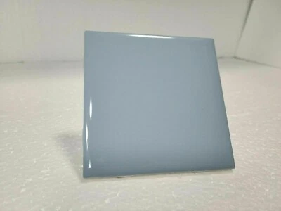 Azulejo Cerámico Cascada Azul 4 Pulgadas 4.25 Pulgadas Metro Cuadrado Daltile Color 0169 Ducha Foto 1 de 4