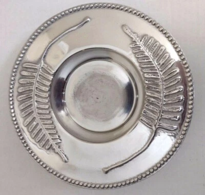 Wine Bottle Holder Silver Metal 3D Leaf Classic Coaster Beatriz Ball - Image 1 of 4