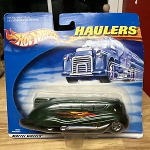 Hot Wheels Haulers Green Bus Transporter Flamed With Huge Side Pipes. - Picture 1 of 6
