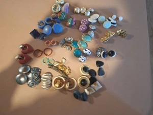 38 Vintage Clip On Earrings Unmarked 1960 19 matching pairs in multiple colors - Picture 1 of 5